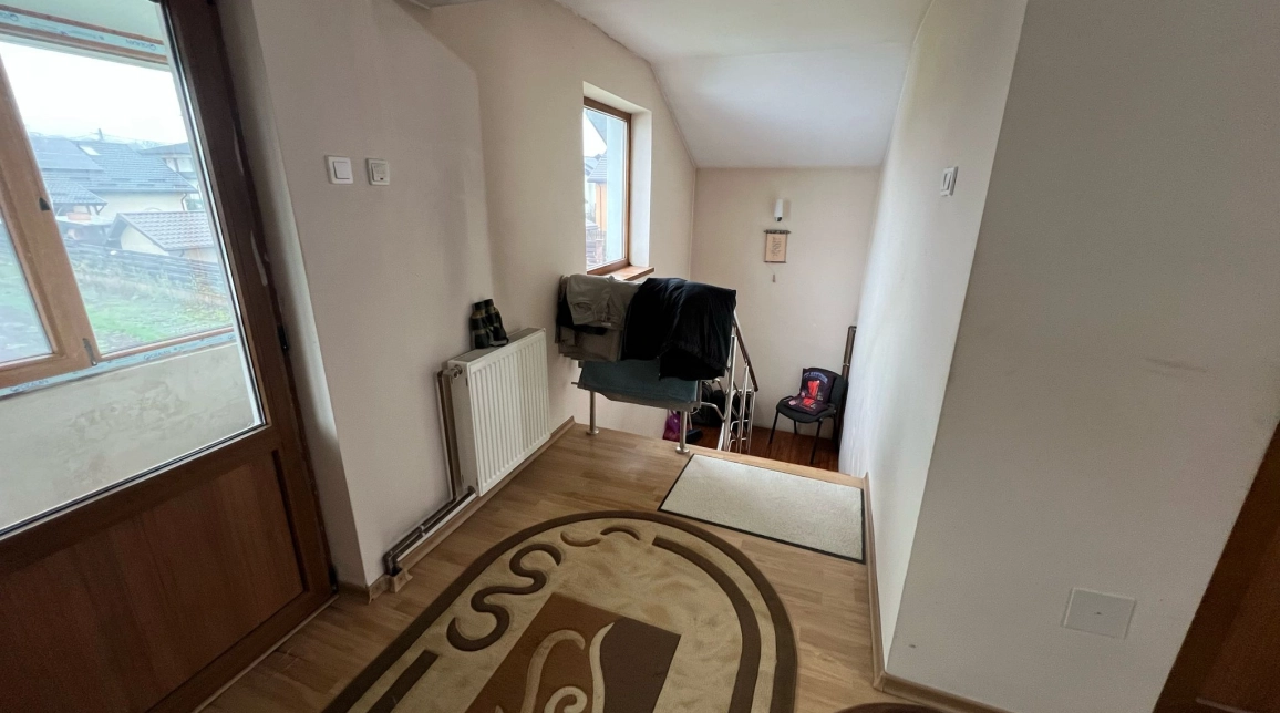 Oferta Valea Ursului casa 200 mp, 4 camere, de vanzare,  dupa Rond imagine 9