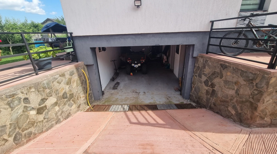 Oferta 4 camere, 179 mp, de vanzare casa in zona Aroneanu,  Strada Principala imagine 18