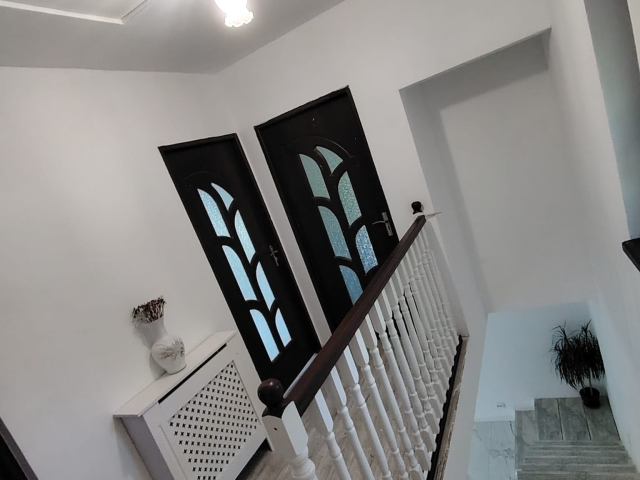 4 camere,  110mp, de vanzare vila in zona Popas Pacurari,  (mai sus de Lucian Blaga) 163013