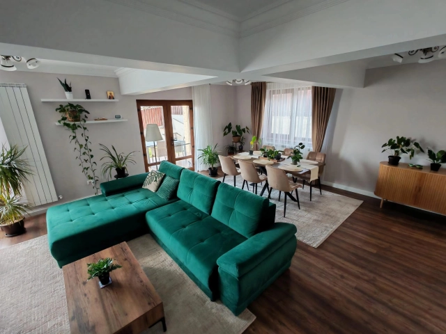 Apartament 4 camere - Rediu