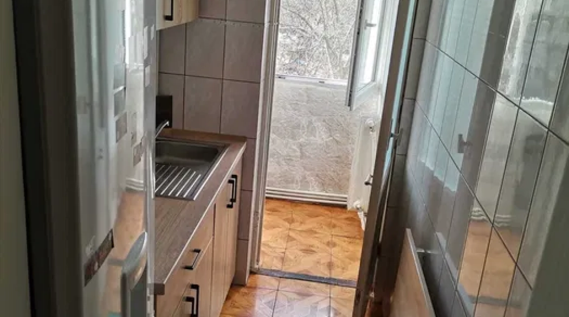 Oferta Apartament, 2 camere semidecomandat, 35 mp, Podu Ros, de inchiriat,  Scoala Titu Maiorescu imagine 2