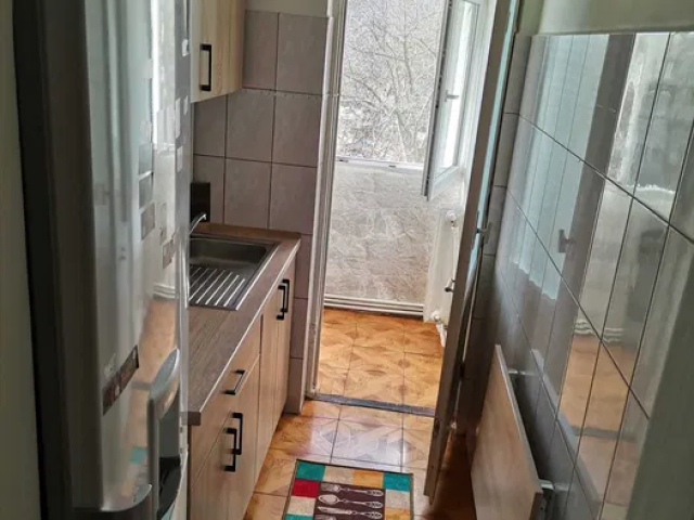 Apartament, 2 camere  semidecomandat,  35 mp, Podu Ros, de inchiriat,  (Scoala Titu Maiorescu) 162106