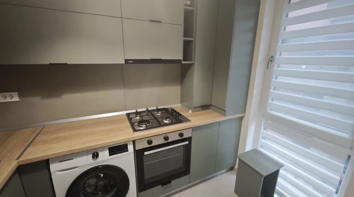 Oferta Apartament, 1 camera decomandat, 39 mp, Bucium, de inchiriat,  Family Market imagine 2