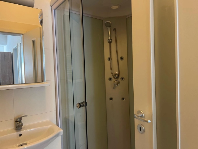 Apartament 3 camere - Centru