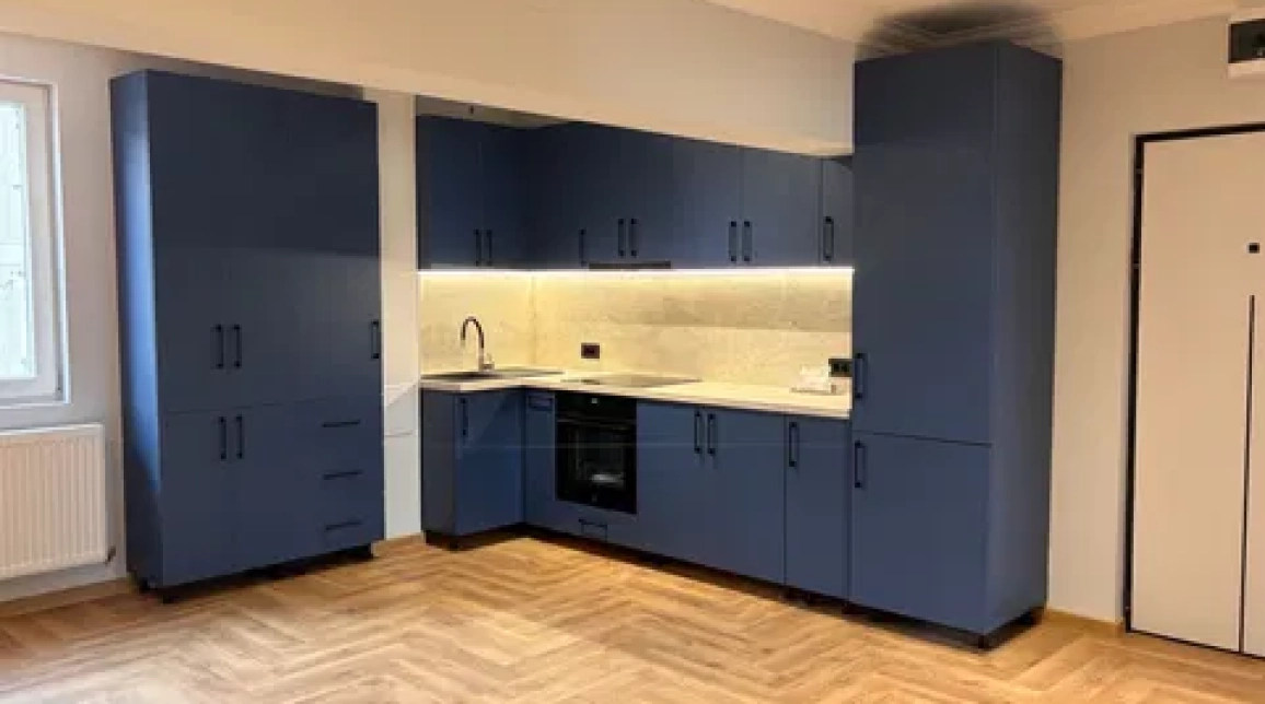 Oferta Apartament de vanzare, 3 camere, decomandat, 77 mp, Precista imagine 1