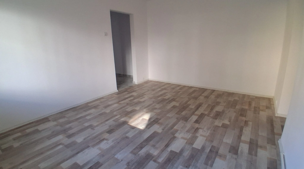 Oferta Podu Ros apartament 50 mp, 2 camere, semidecomandat, de vanzare,  Scoala Titu Maiorescu imagine 3