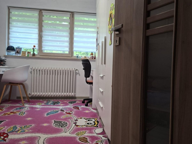 2 camere,  semidecomandat,  53 mp, de vanzare apartament in zona Podu Ros,  (Mercur Mary) 162468
