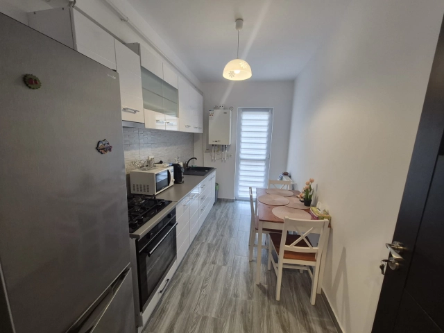 Apartament 3 camere - Rediu
