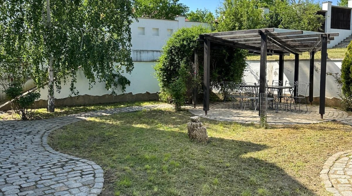 Oferta Bucium casa 280 mp, 5 camere, de vanzare,  in statia de autobuz 30 imagine 26