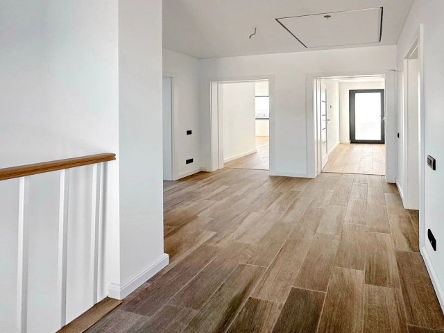 Apartament 4 camere - Miroslava