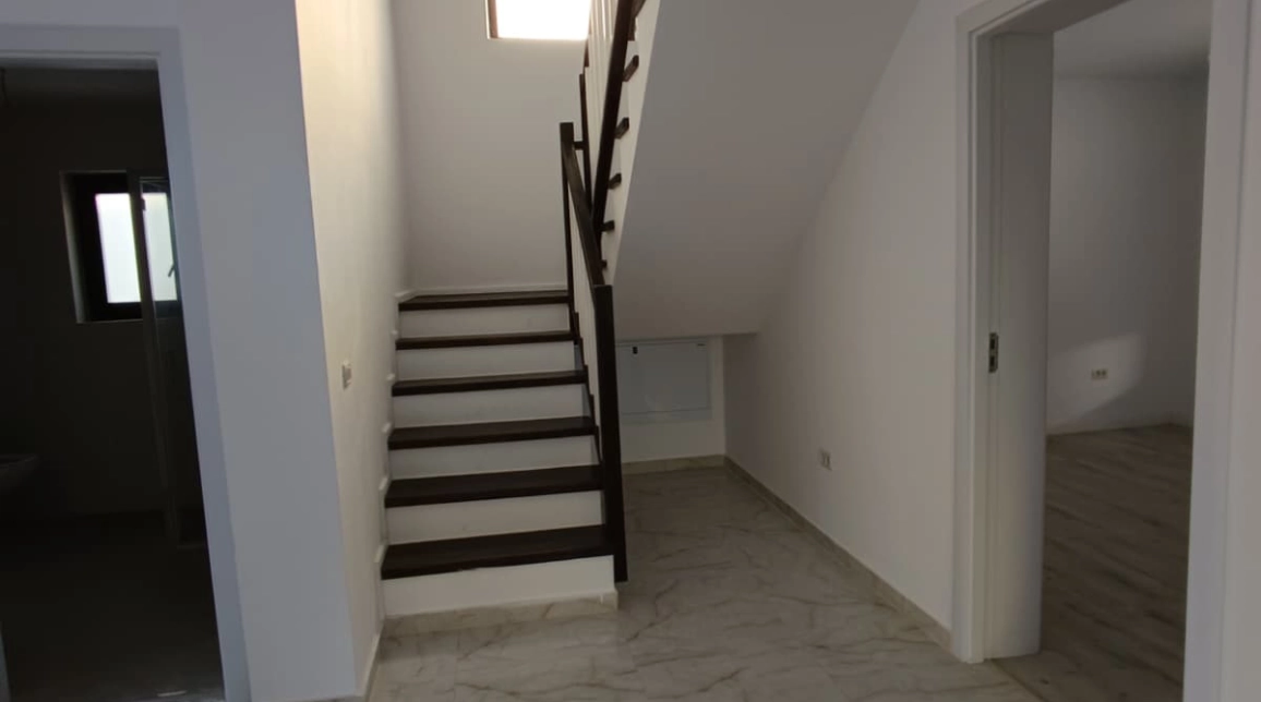 Oferta Valea Lupului casa 130 mp, 5 camere, de vanzare,  ANTIBIOTICE- RESTAURANT IRISS imagine 10