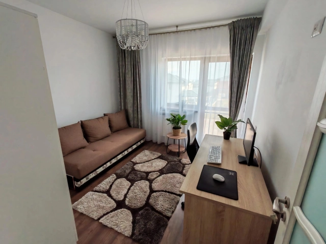 Apartament 4 camere - Rediu
