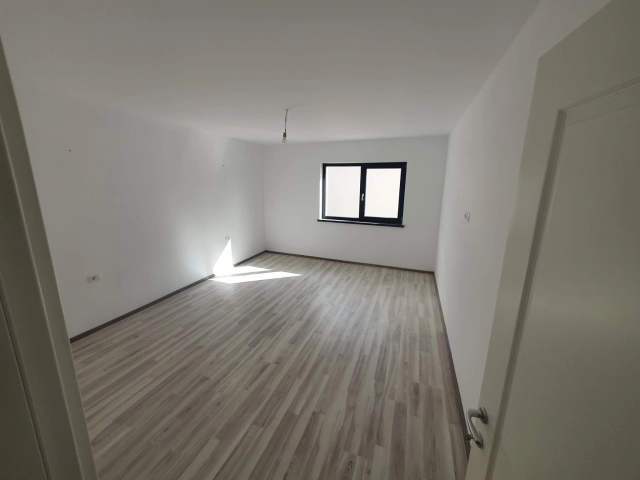 Apartament 4 camere - Valea Lupului
