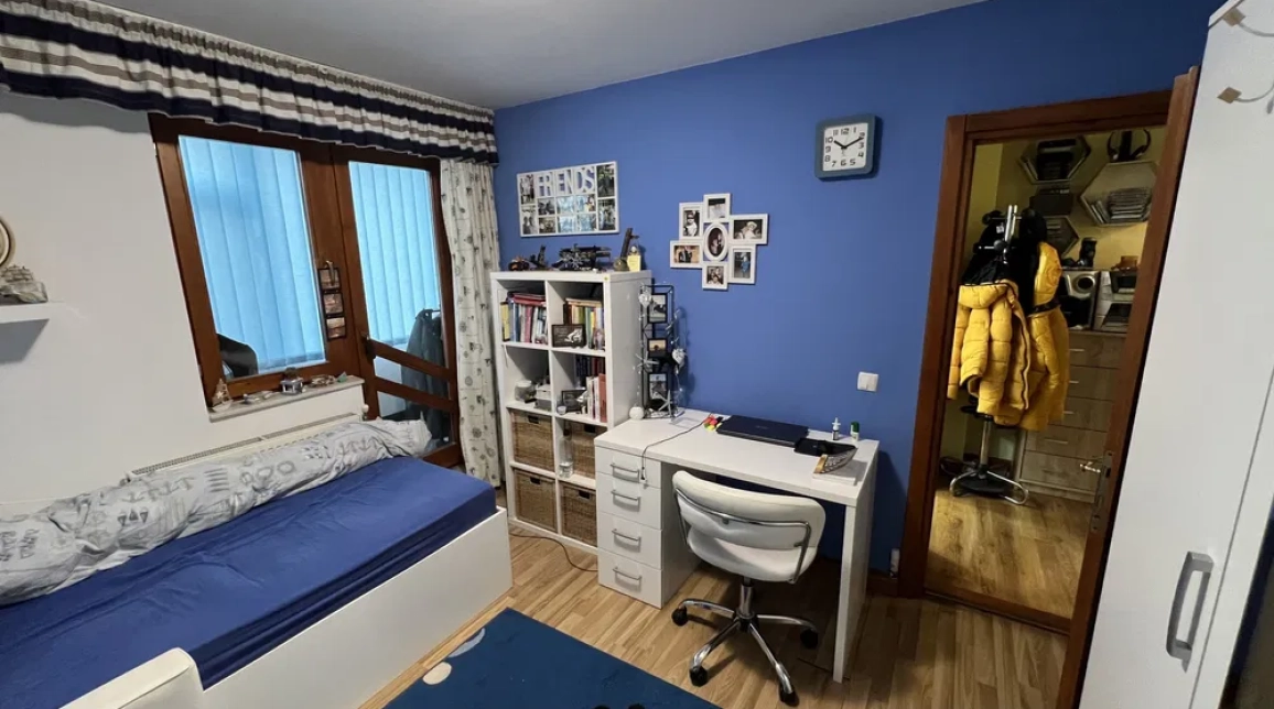 Oferta Apartament, 3 camere decomandat, 69 mp, Central, de vanzare,  Salon Coquette imagine 6