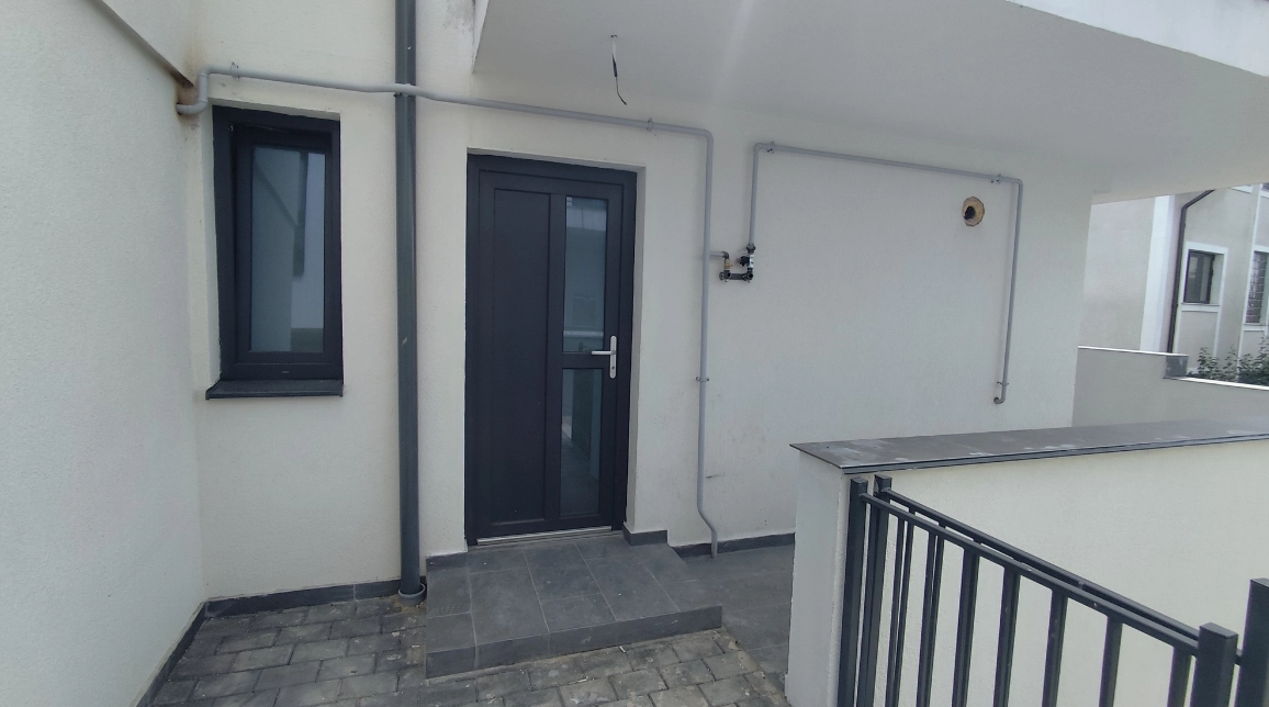 Oferta Apartament nou de vanzare, 3 camere, semidecomandat, 80 mp, Popas Pacurari,  400m de la drumul european imagine 1