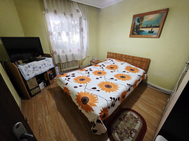 Apartament, 4 camere  decomandat,  90 mp, Dacia, de vanzare,  (Piata Dacia) 162846