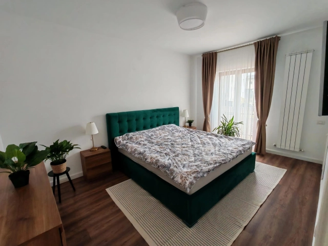 Apartament 4 camere - Rediu
