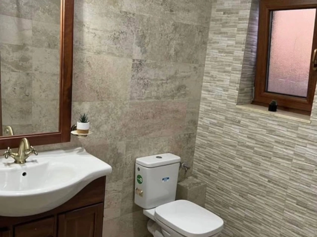 Apartament 5 camere - Miroslava