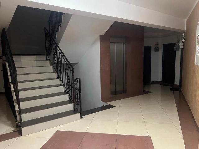 Apartament 3 camere - Centru