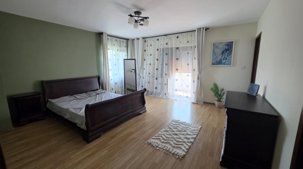 Oferta Tatarasi apartament 200 mp, 4 camere, de inchiriat,  Cartier Aviatie imagine 1