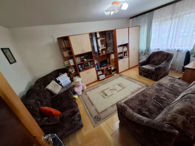 Apartament 3 camere - Nicolina