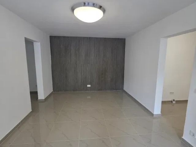 Spatiu comercial Calea Romanului Poparlan 55mp  162969