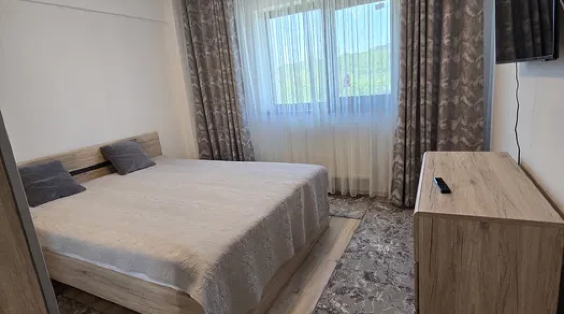 Oferta Bucium apartament 56 mp, 2 camere, decomandat, de inchiriat,  Jysk imagine 1