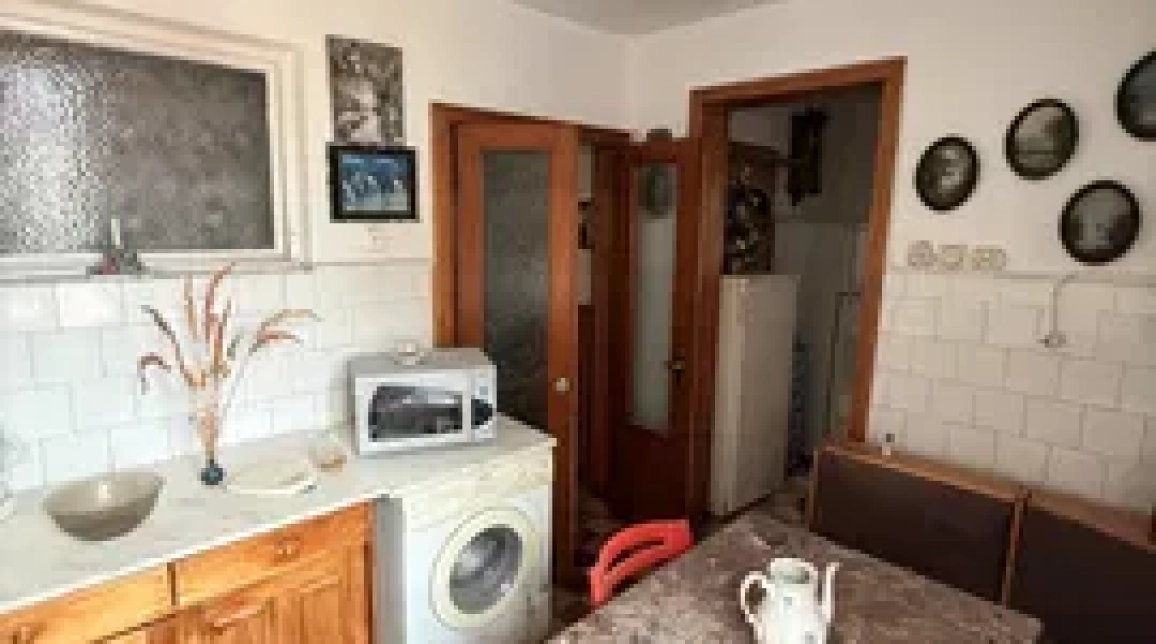Oferta Apartament, 4 camere decomandat, 80 mp, Maratei, de vanzare,  BCR / Traian imagine 4