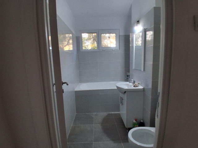 Podu Ros apartament  50 mp, 2 camere,  semidecomandat, de vanzare,  (Scoala Titu Maiorescu) 161779