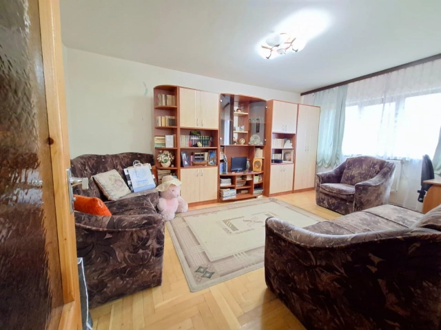 Apartament 3 camere - Nicolina