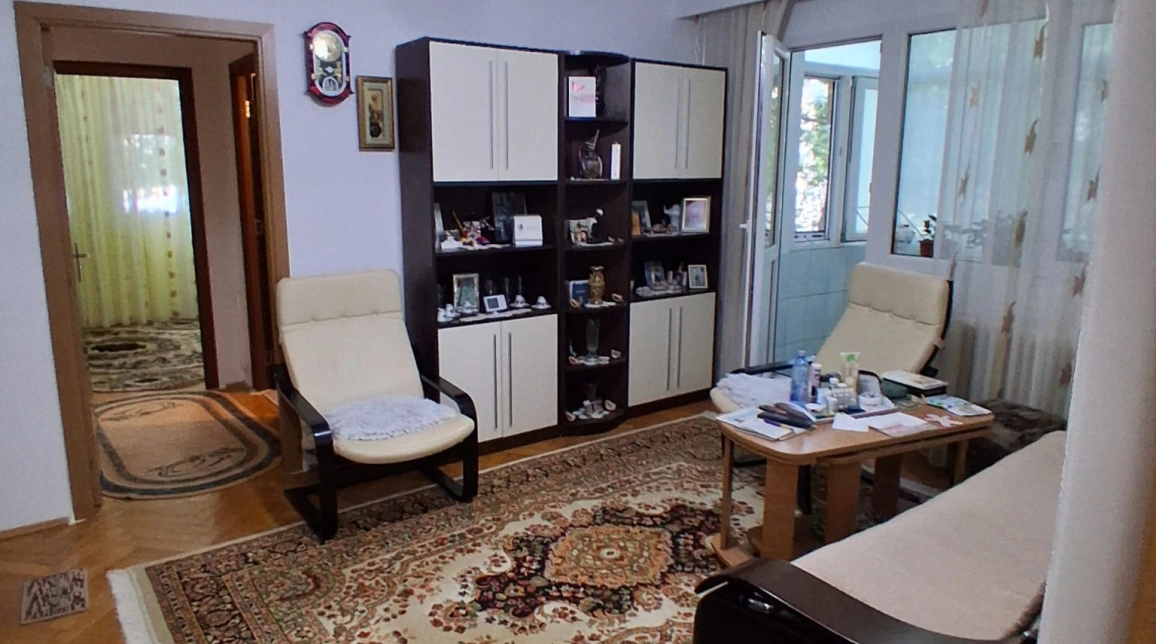 Oferta 2 camere, semidecomandat, 54 mp, de vanzare apartament in zona Podu Ros,  Salubris imagine 1