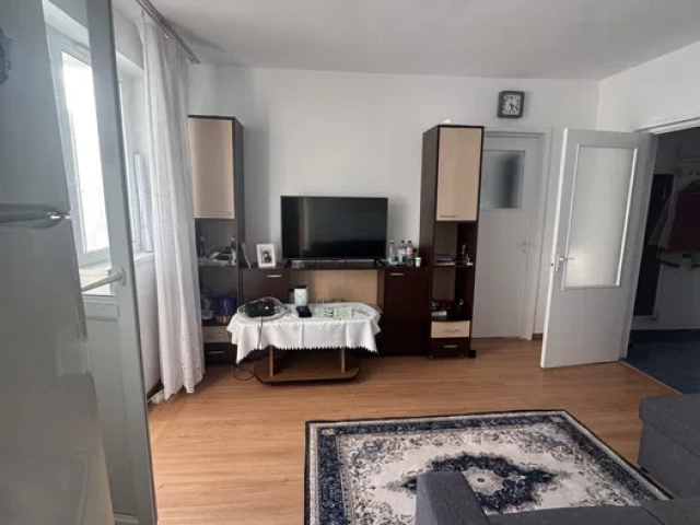 Apartament 3 camere - Tatarasi