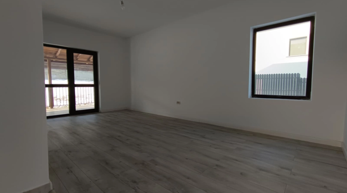 Oferta Valea Lupului casa 130 mp, 5 camere, de vanzare,  ANTIBIOTICE- RESTAURANT IRISS imagine 8