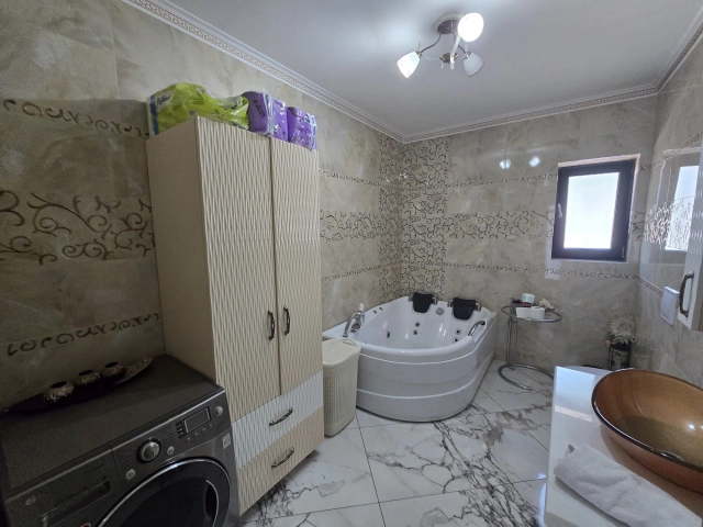 Apartament 5 camere - Visani