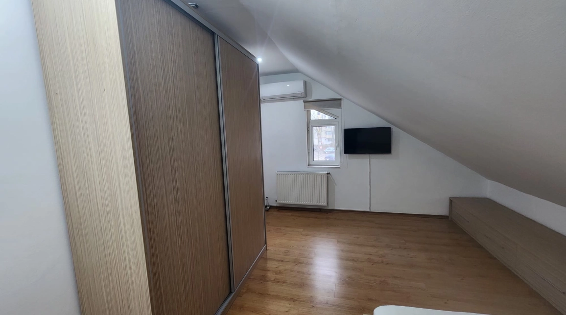 Oferta De inchiriat apartament, 3 camere, decomandat, 100 mp, Nicolina,  La Doi Pasi imagine 9