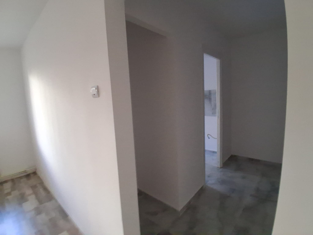 Podu Ros apartament  50 mp, 2 camere,  semidecomandat, de vanzare,  (Scoala Titu Maiorescu) 161779
