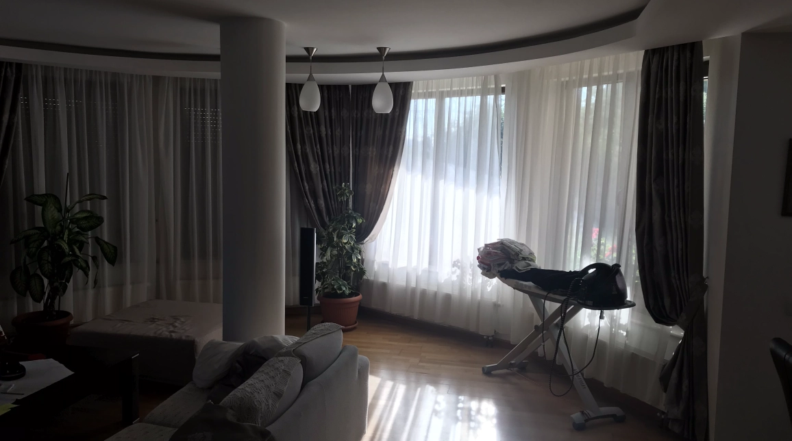 Oferta De vanzare casa, 4 camere, 250 mp, Popas Pacurari,  complex Soleia imagine 3
