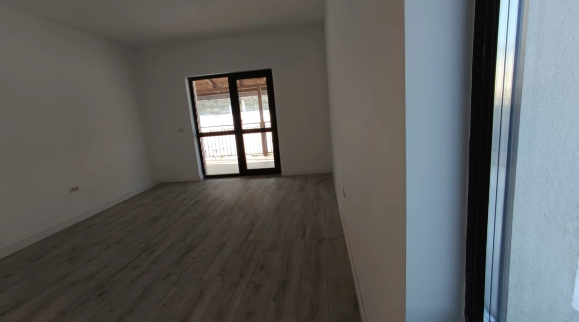 Oferta Valea Lupului casa 130 mp, 5 camere, de vanzare,  ANTIBIOTICE- RESTAURANT IRISS imagine 3