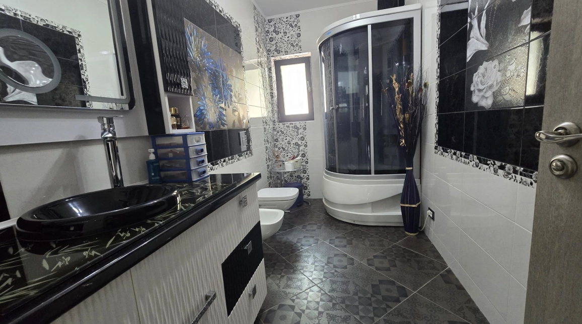 Oferta De vanzare casa, 5 camere, 180 mp, Visani,  700m de Freya imagine 29
