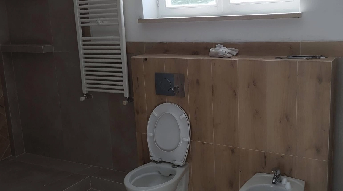 Oferta De vanzare casa, 4 camere, 155 mp, Est,   Deal Pietricica imagine 12
