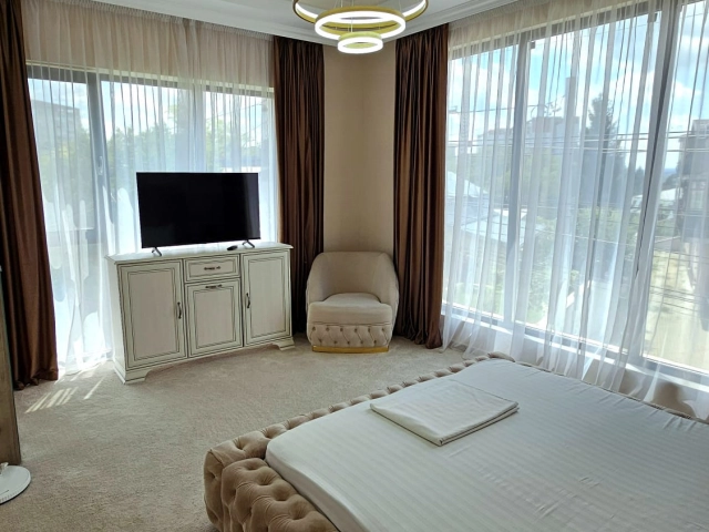 Apartament 3 camere - Tatarasi