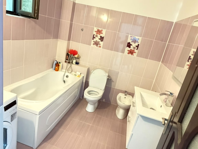 4 camere,  110mp, de vanzare vila in zona Popas Pacurari,  (mai sus de Lucian Blaga) 163013
