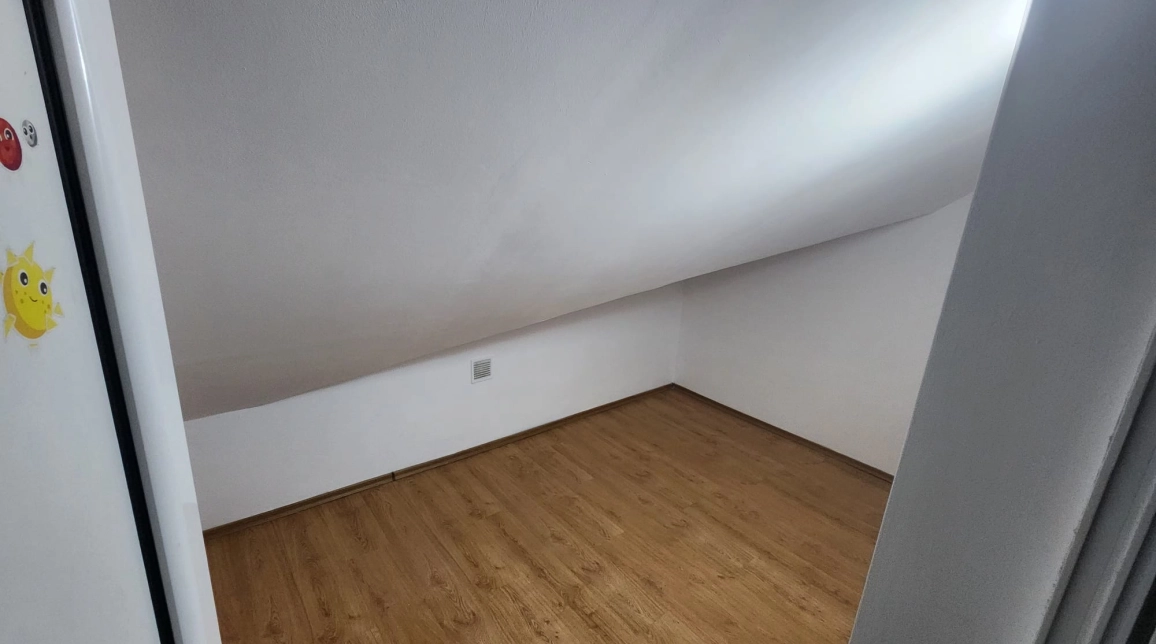 Oferta De inchiriat apartament, 3 camere, decomandat, 100 mp, Nicolina,  La Doi Pasi imagine 10