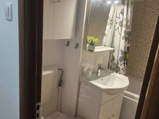 De inchiriat apartament, 1 camera,  decomandat,  40 mp, Podu Ros,  (Banca Transilvania) 162187