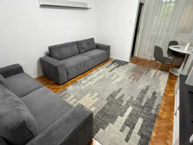 1 camera,  decomandat,  32 mp, de inchiriat apartament in zona Tatarasi,  (Piata 2 baieti ) 162648