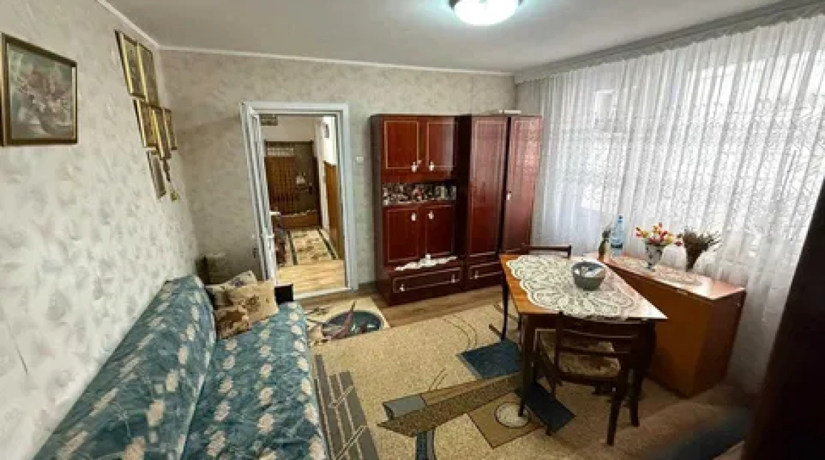 Oferta Apartament, 3 camere semidecomandat, 55 mp, Darmanesti, de vanzare imagine 1