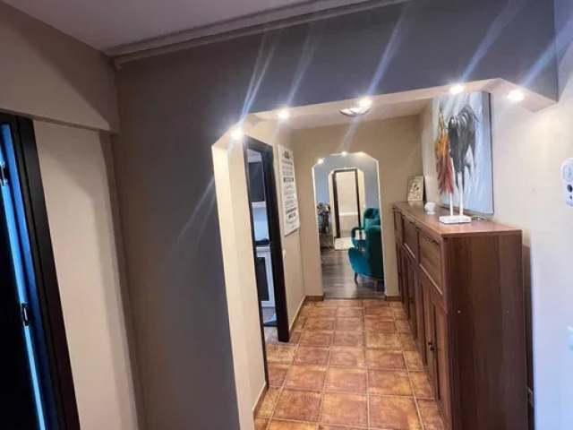 Apartament de vanzare, 3 camere,  semidecomandat,  69 mp, Darmanesti,   162360