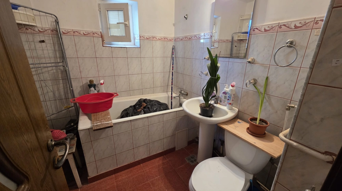 Oferta Dacia apartament 57 mp, 3 camere, decomandat, de vanzare imagine 2