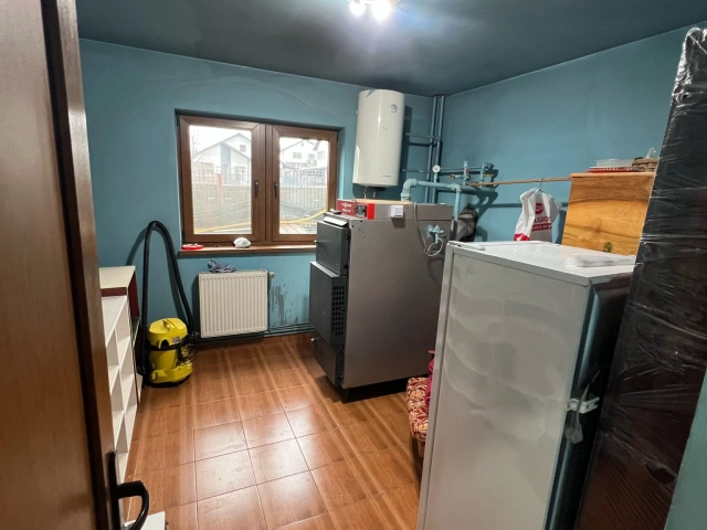 Apartament 4 camere - Valea Ursului
