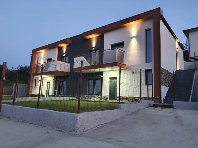 Apartament 3 camere - Miroslava